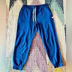 Vuori performance joggers size small!